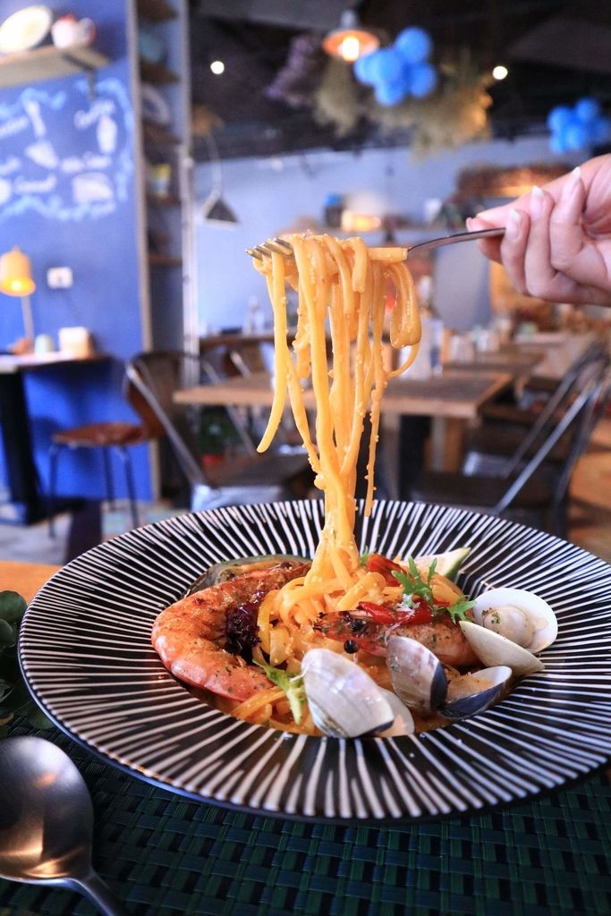 冪La Miette Cafe&Bistro歐陸廚房 |新竹IG打卡熱門餐廳，冪咖啡 |西班牙料理 |新竹美食外帶 @女子的休假計劃