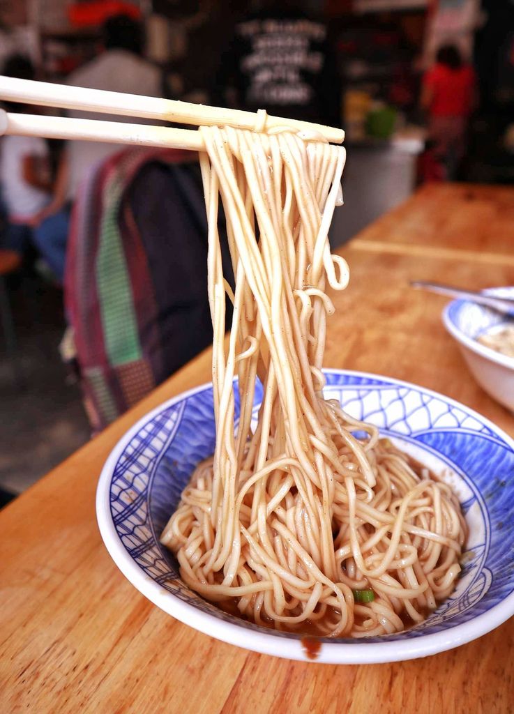 【宜蘭美食】火生麵店/火生餛飩麵店：宜蘭40年老店麻醬麵、餛飩湯傳統古早味 @女子的休假計劃