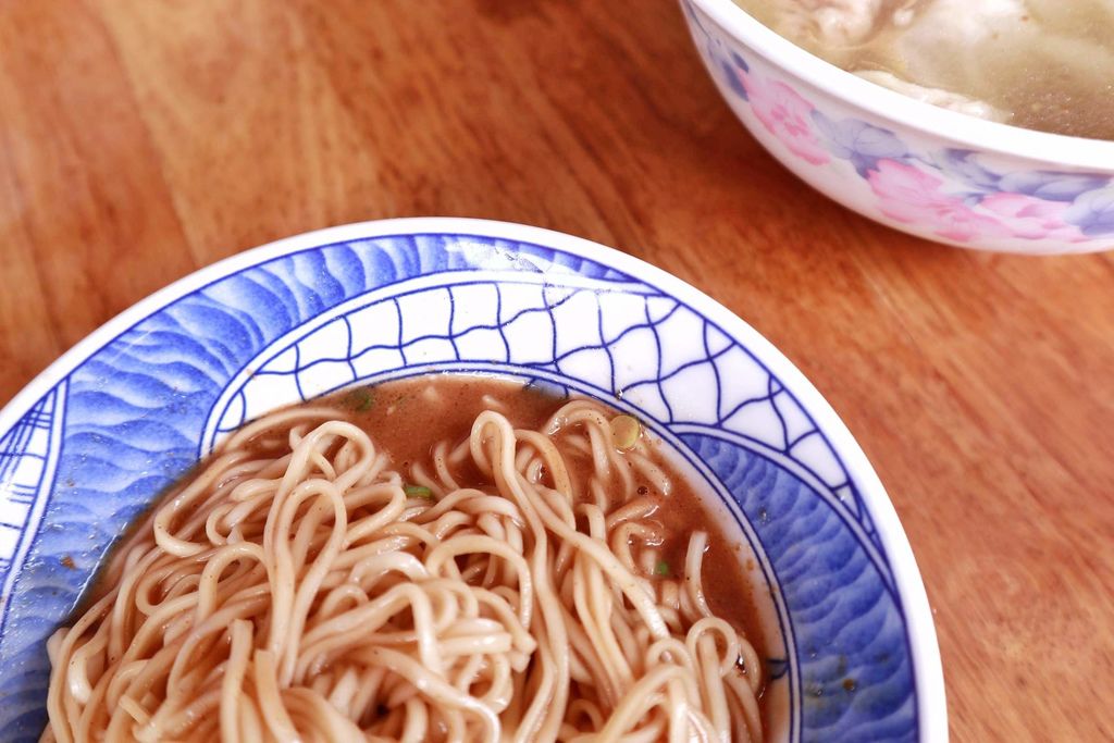 【宜蘭美食】火生麵店/火生餛飩麵店：宜蘭40年老店麻醬麵、餛飩湯傳統古早味 @女子的休假計劃