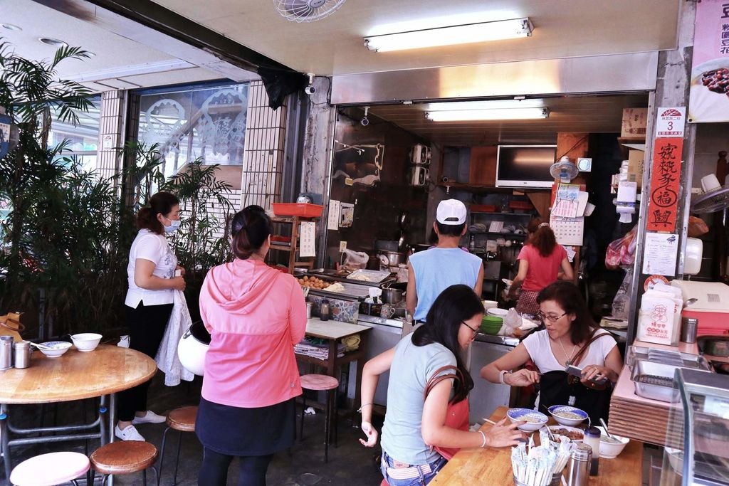 【宜蘭美食】火生麵店/火生餛飩麵店：宜蘭40年老店麻醬麵、餛飩湯傳統古早味 @女子的休假計劃