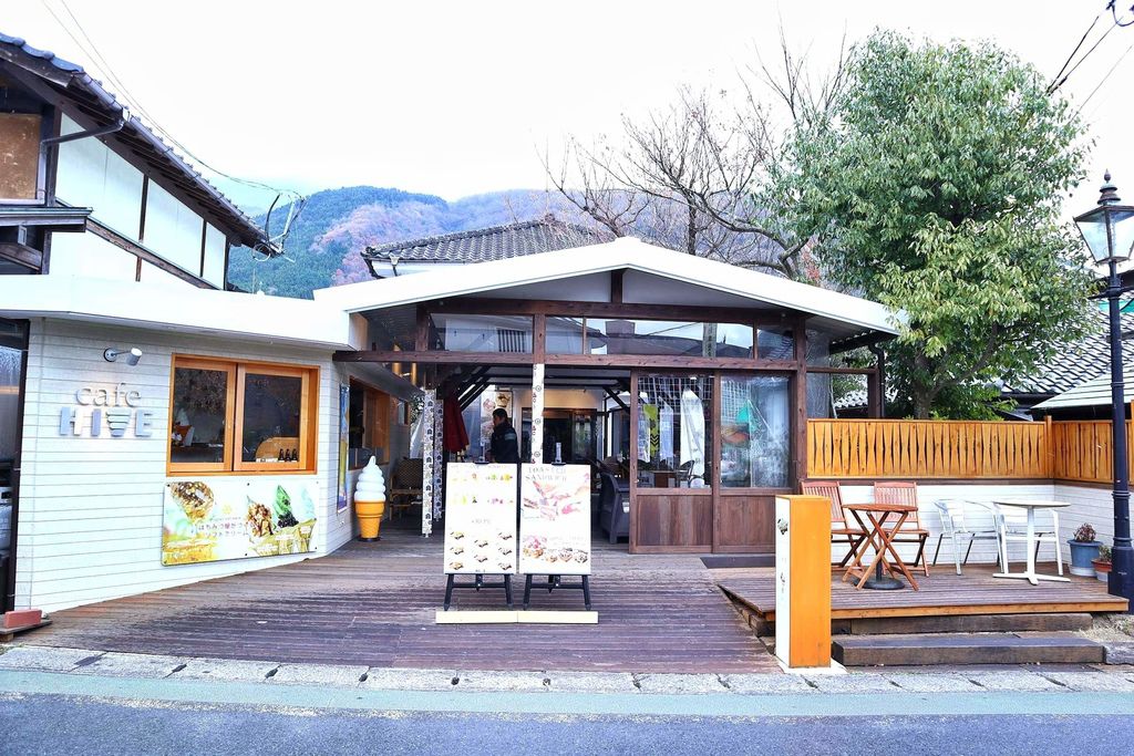 【九州美食】Cafe HIVE (カフェ ハイブ)，鄰近金麟湖熊本熊魅力咖啡廳 / 由布院 @女子的休假計劃