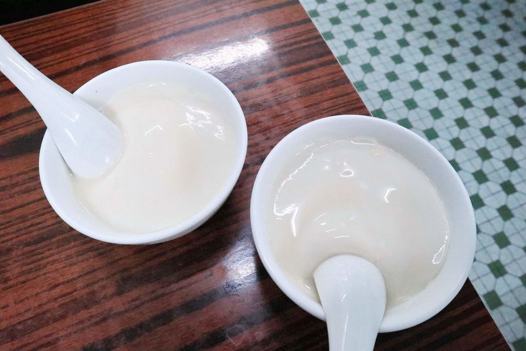 【已歇業】李康記豆腐花(頤德行) ，回味舊時光裡那一碗滑順如絲清涼如風的正靚甜點 /蔡瀾推薦/十月初五 @女子的休假計劃