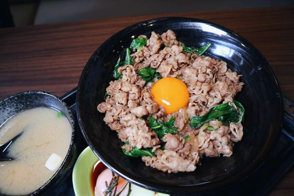 【台北中山站】新丼 /冬季限定麻油親子丼 @女子的休假計劃