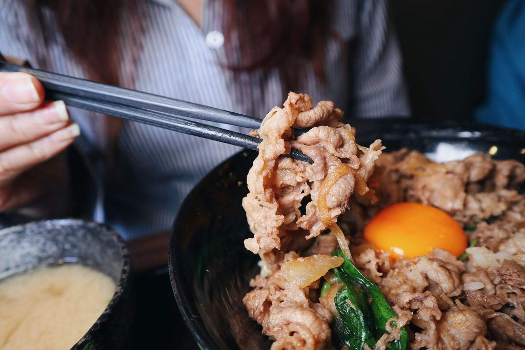 【台北中山站】新丼 /冬季限定麻油親子丼 @女子的休假計劃