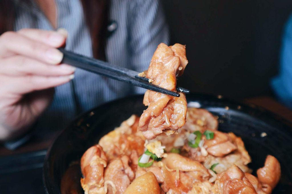 【台北中山站】新丼 /冬季限定麻油親子丼 @女子的休假計劃