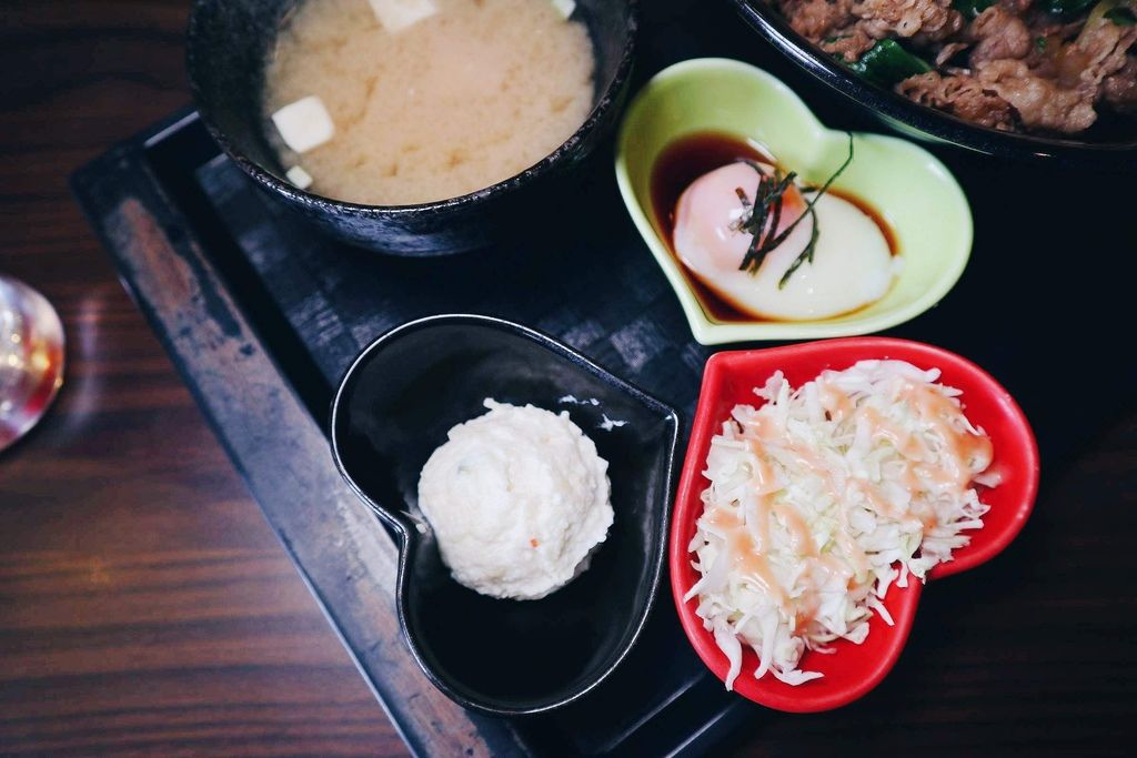 【台北中山站】新丼 /冬季限定麻油親子丼 @女子的休假計劃