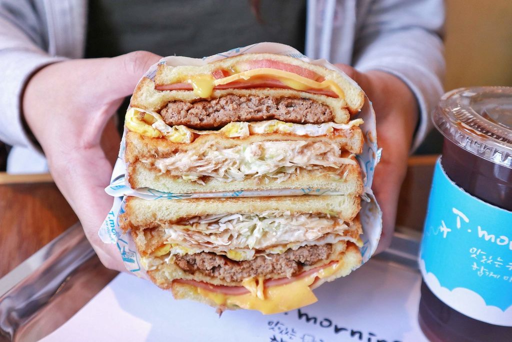 【韓國大邱美食】T.MORNING (티모닝)，偽裝成漢堡堡的美味三明治 /東城路 /中央路站 @女子的休假計劃