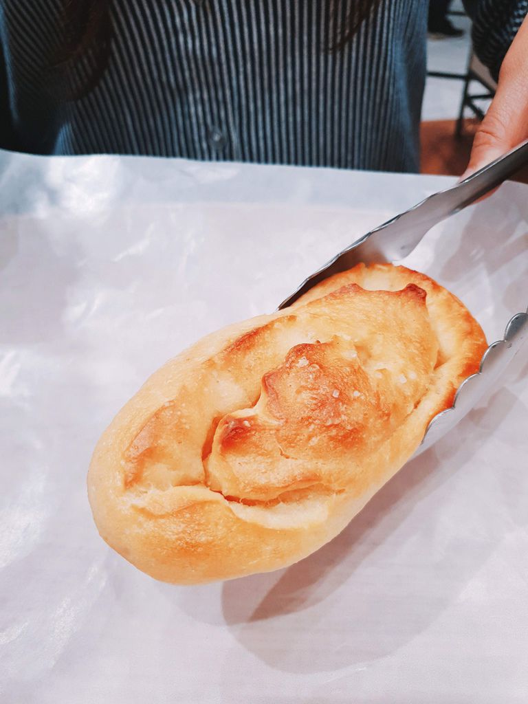 【台北微風南山美食】le Boulanger de monge，法國巴黎麵包排隊名店 @女子的休假計劃