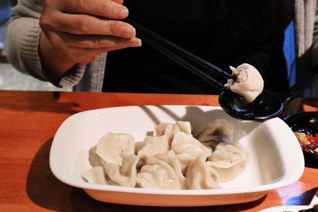 【宜蘭火車站美食】九條牛牛肉麵-宜蘭總店：超豪華隱藏版牛肉麵 @女子的休假計劃