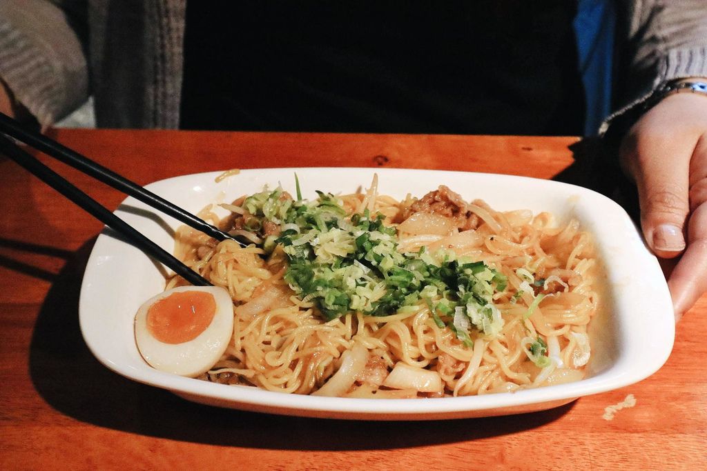 【宜蘭火車站美食】九條牛牛肉麵-宜蘭總店：超豪華隱藏版牛肉麵 @女子的休假計劃