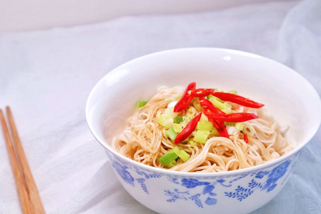 【金門名產伴手禮】一來順椒麻拌麵、麵線，素食者也可吃的料理 /金門特產推薦 @女子的休假計劃