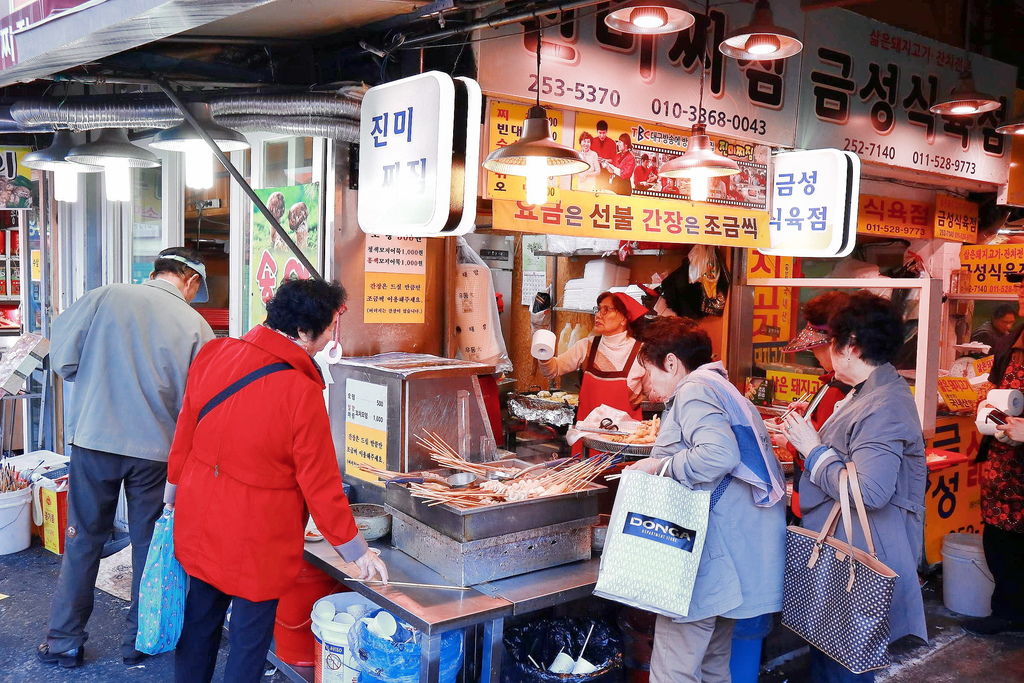 【韓國大邱美食】珍味煎餅진미찌짐，廉賣市場裡CP值高到美上天的銅板美食 /半月堂站 @女子的休假計劃