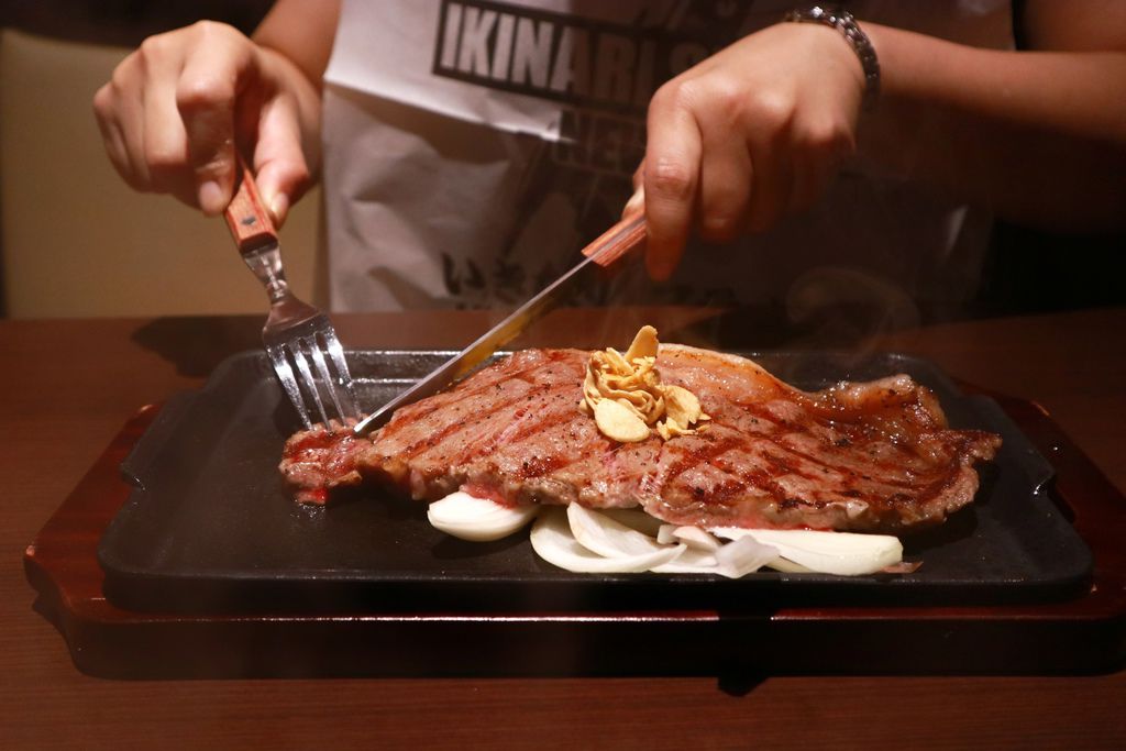 IKINARI STEAK台灣一號店：日本超人氣立食牛排店/南港美食 @女子的休假計劃