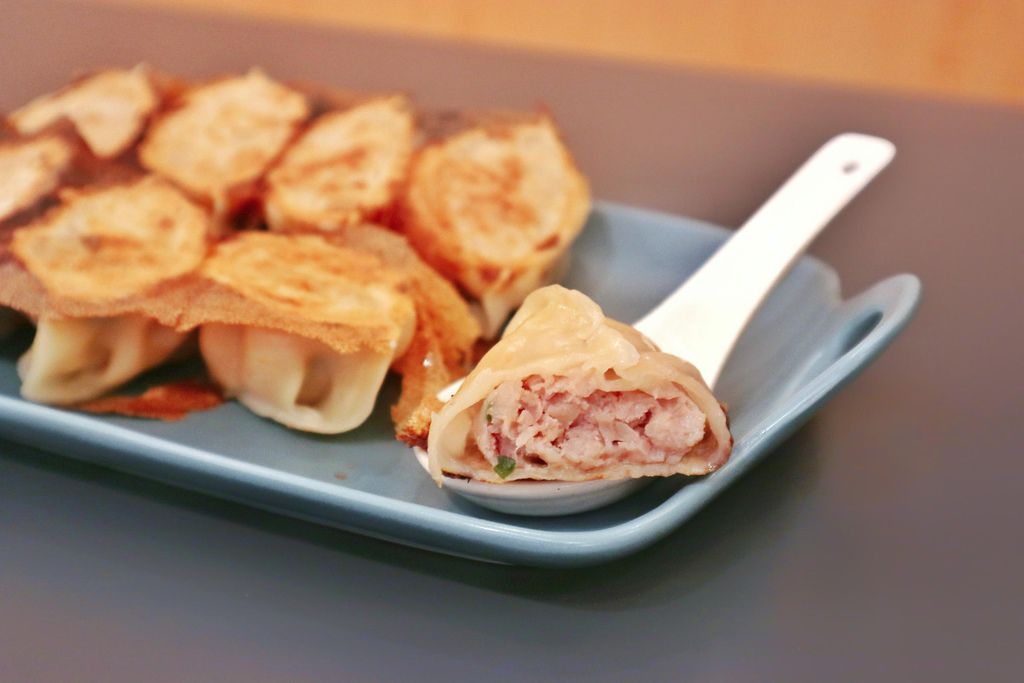 有煎餃子館 文青餃子店 必點椒麻十三香 台北美食 女子的休假計劃 有煎餃子館 文青餃子店 必點椒麻十三香 台北美食 女子的休假計劃