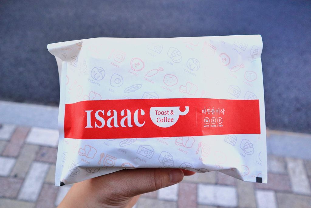 isaac toast & coffee｜韓國早餐吃什麼，韓國第一吐司品牌이삭토스트(外帶) @女子的休假計劃