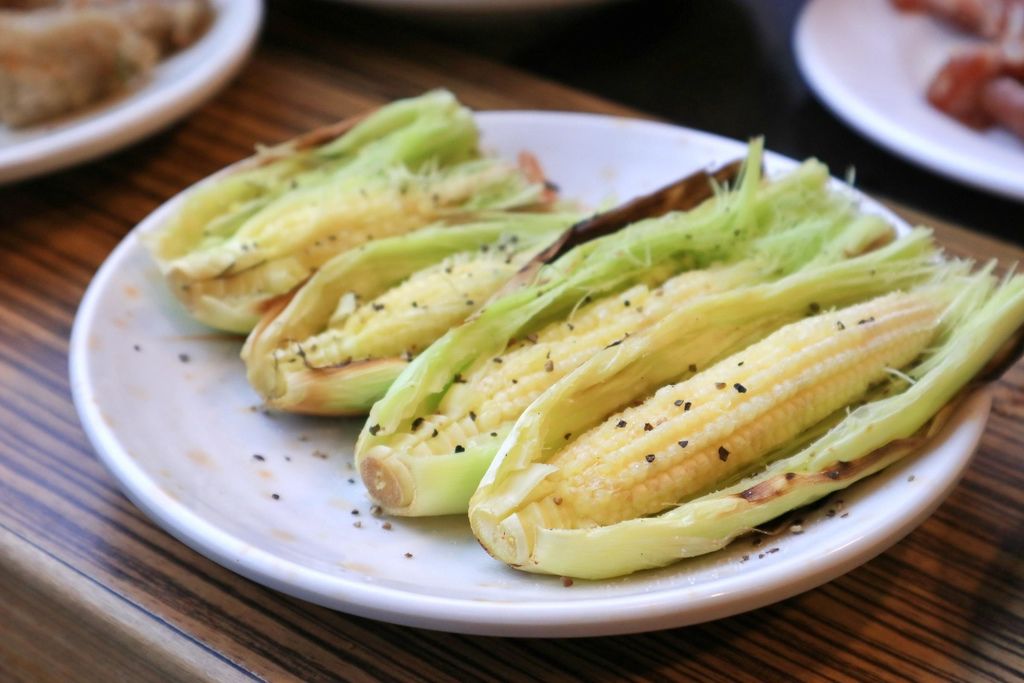 【台北燒烤吃到飽】胖肚肚燒肉吃到飽，越晚越熱鬧平價美味燒烤 /京華城/中山/中和 @女子的休假計劃