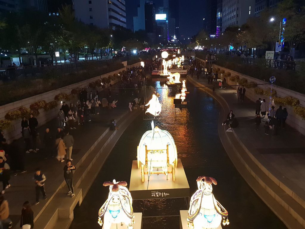 【韓國首爾景點】2019首爾燈節(2019 서울 빛초롱축제) 清溪川2019首爾燈會，綺麗的首爾之夜。 @女子的休假計劃