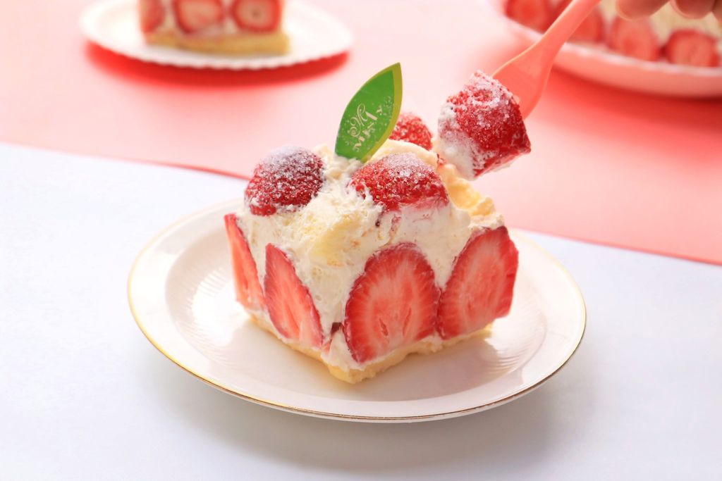 【人氣團購甜點】米詩堤甜點王國Misty：四季草莓蛋糕，少女心大爆發之我戀愛了，草莓控必看！ @女子的休假計劃