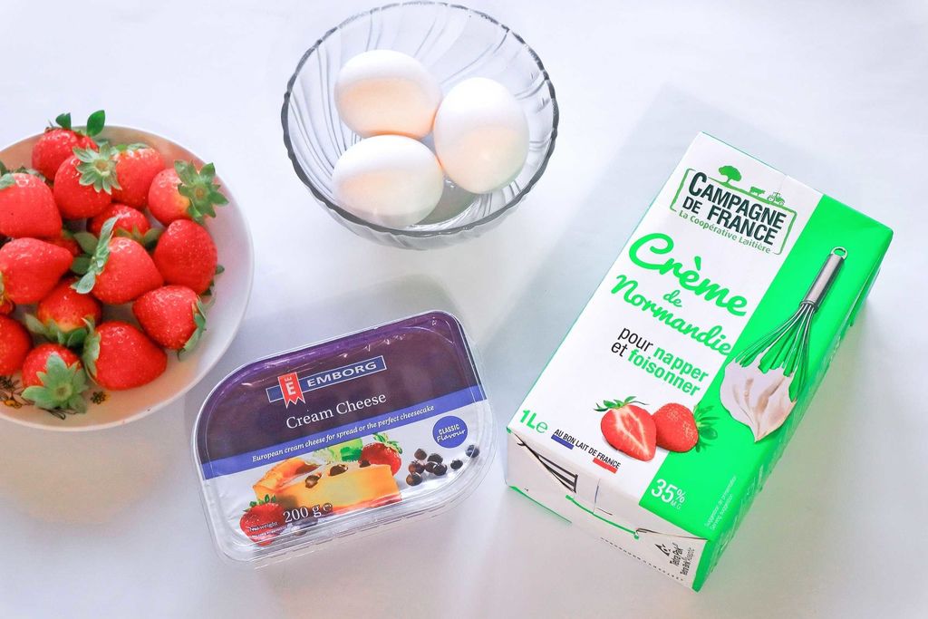 【低碳食譜、低酮甜點】草莓布丁奶酪/草莓生乳捲/巧克力杯子蛋糕/生酮甜點/無麵粉 @女子的休假計劃