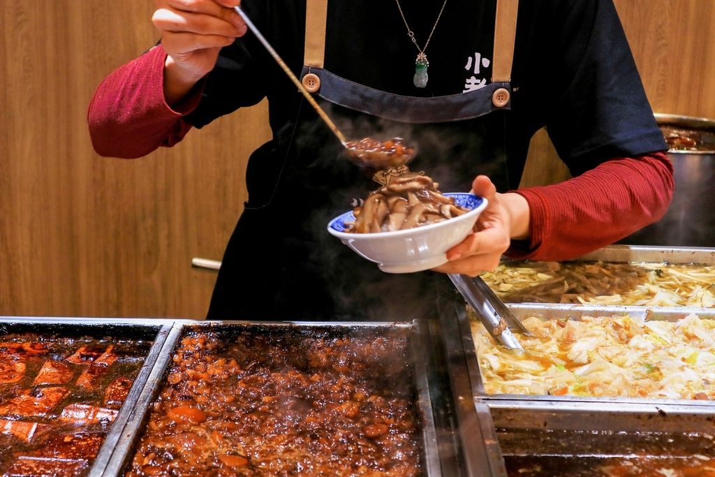 小王煮瓜｜台北米其林推薦必吃黑金滷肉飯、清湯瓜仔肉(外帶) @女子的休假計劃