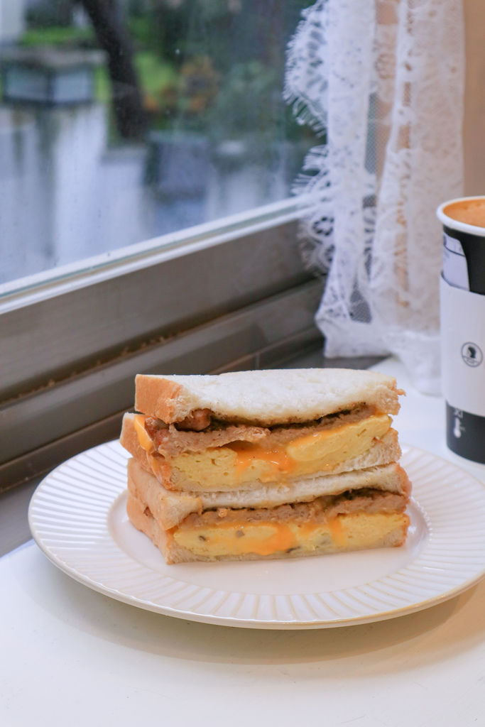 已停業【中山早午餐】Everyday CAFE：女孩的手作吐司三明治，水準級的咖啡及高山茶香。 @女子的休假計劃