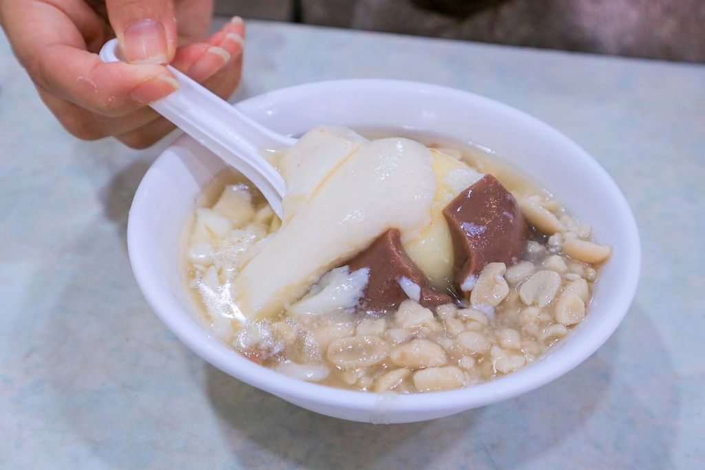 【淡水美食】淡水滬尾豆花店：在地古早味回憶 /食尚玩家 @女子的休假計劃