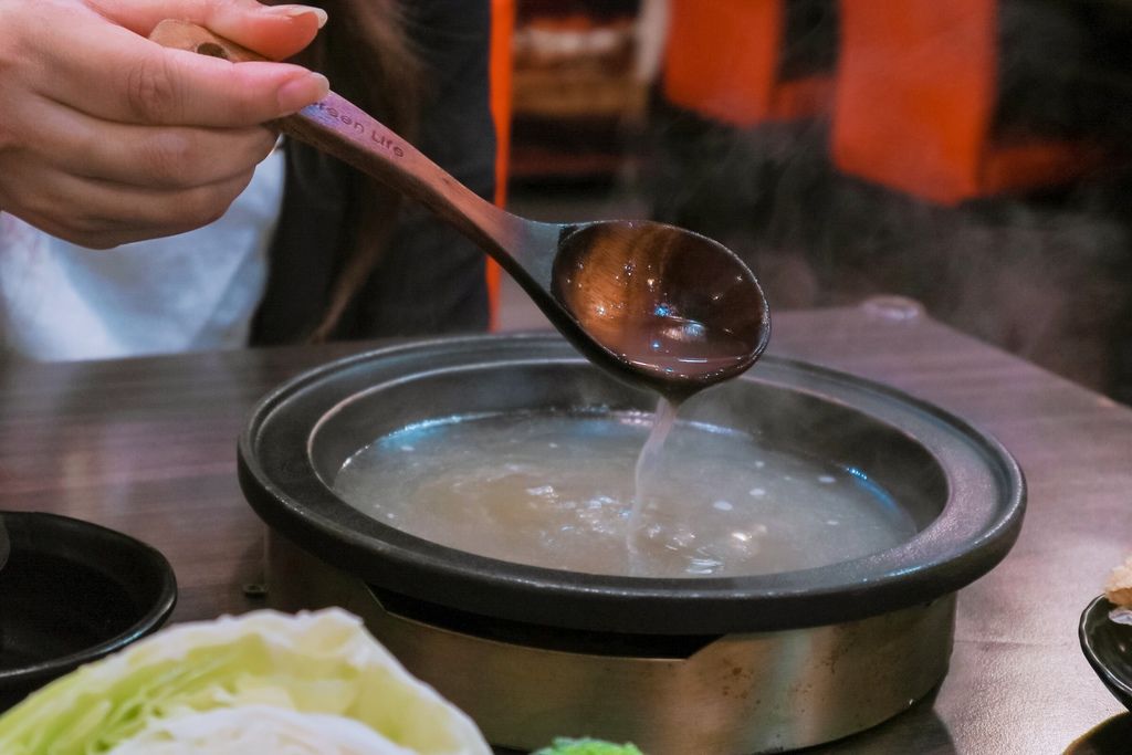 【竹北火鍋吃到飽】鮮稻精緻鍋物：肉食控、海鮮控全都照過來，今天一次讓你吃個夠。 @女子的休假計劃