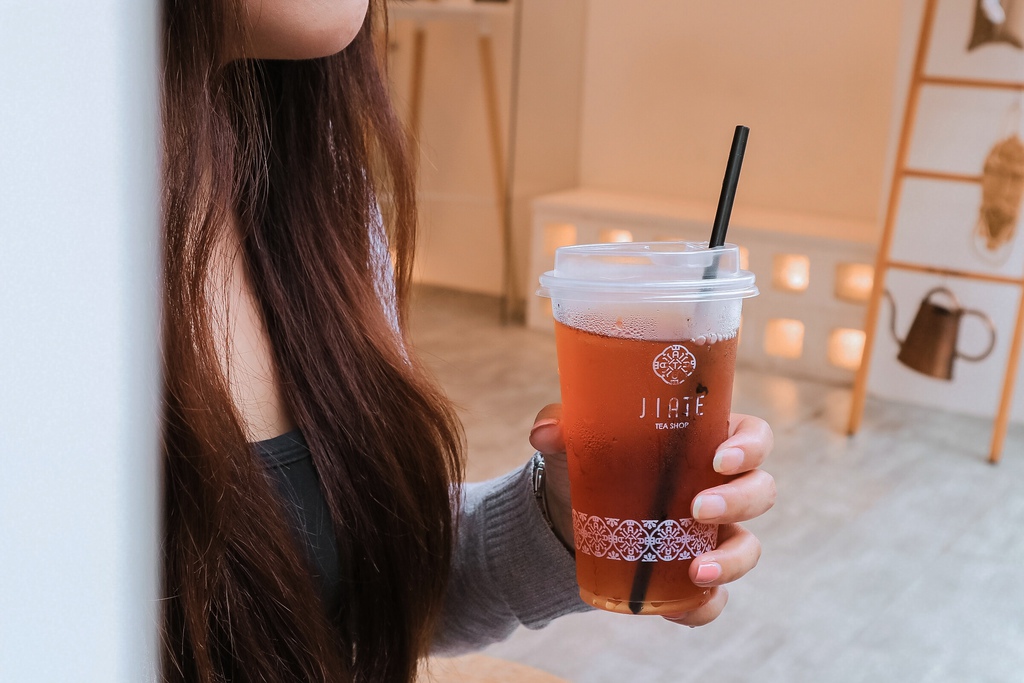 【台北飲料店】呷茶：回憶中最濃烈的記憶是茶的香味 /台北不限時手搖飲 @女子的休假計劃