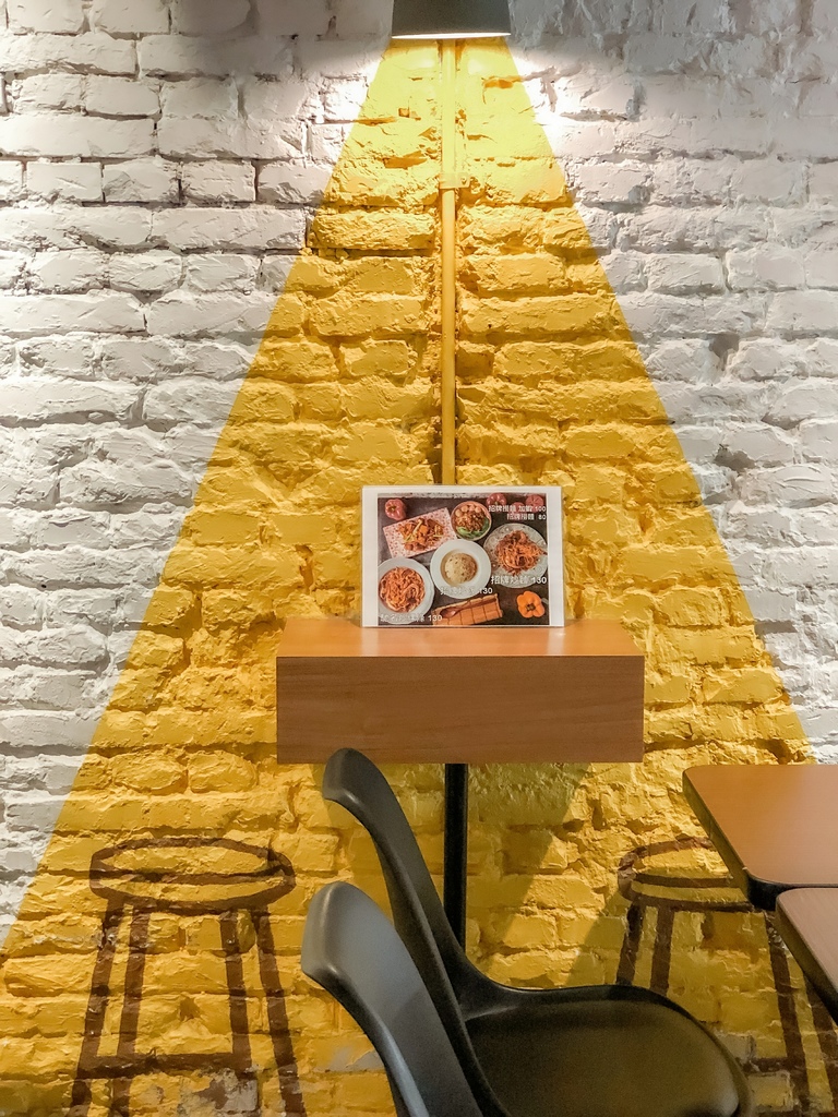 【饒河夜市美食】寶林咖啡館：偽出國道地大馬炒粿條、炒麵、炒飯。 @女子的休假計劃