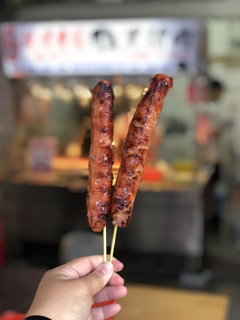 李家黑豬肉現烤香腸｜來萬華必吃在地台北日常小吃(外帶) @女子的休假計劃