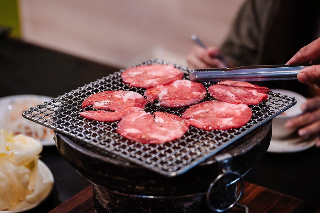 【新北吃到飽】狠生氣日式燒肉：哈根達斯、燒肉吃到飽，再免費加送薑母鴨火鍋 /永和吃到飽 @女子的休假計劃