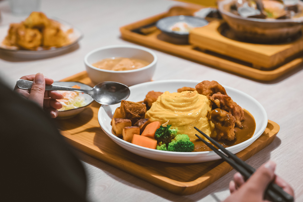 私嚐の吃飯｜東門市場週邊溫馨寵物友善餐廳，IG打卡美食/新竹美食/外帶 @女子的休假計劃