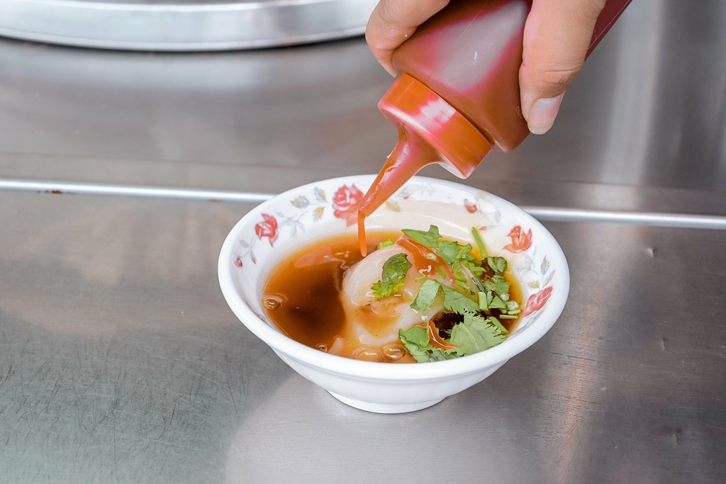 肉圓。米糕。四神湯｜華榮路肉圓+四神湯50元(外帶) @女子的休假計劃