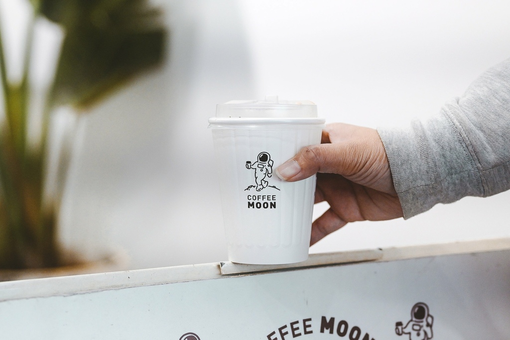 【台北不限時咖啡廳】Coffee Moon 珈琲月：外帶一杯太空人特調月之咖啡，飛向宇宙浩瀚無垠！ @女子的休假計劃