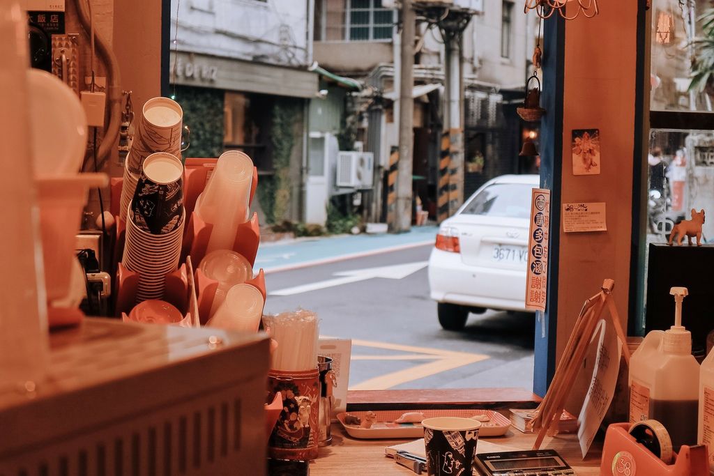 【台北不限時咖啡廳】點38 CAFE：7:38開賣，眼前就是台北101從早晨看到夜晚。 @女子的休假計劃